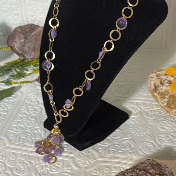 Vintage Bright Gold Tone Amethyst Faceted Plastic Bead Necklace With Filigree Ta - Picture 8 of 15